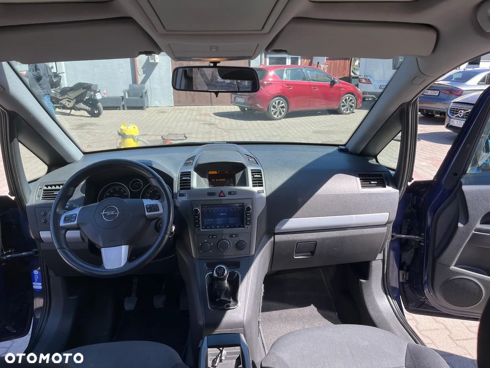 Opel Zafira 1.6 Essentia - 12