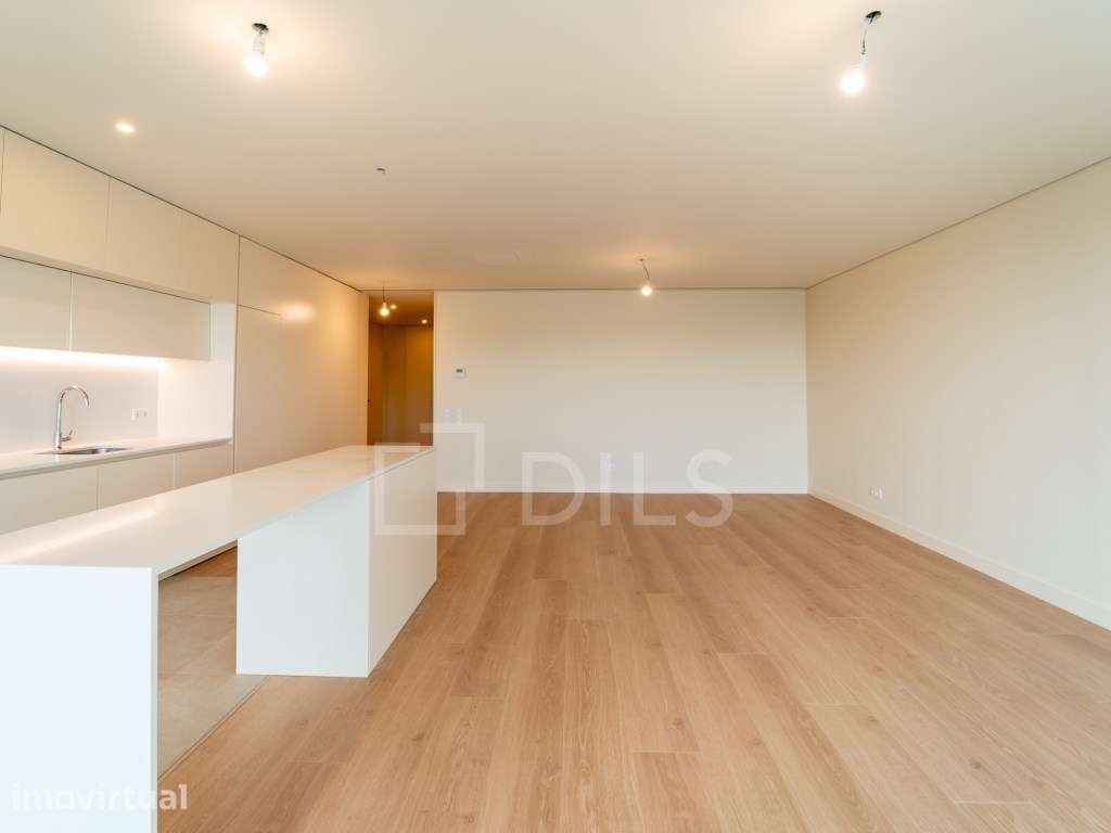 Apartamento T2 com varanda na primeira linha de praia - Grande imagem: 3/34