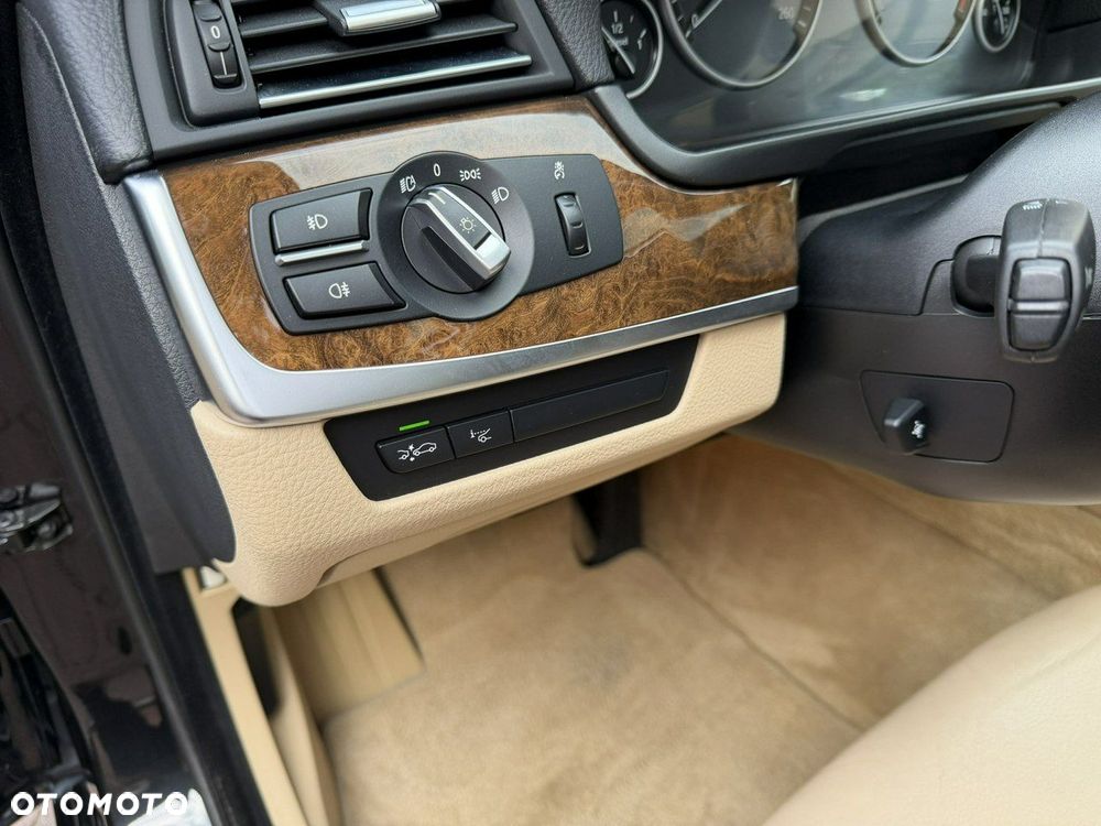 BMW Seria 5 530d - 12