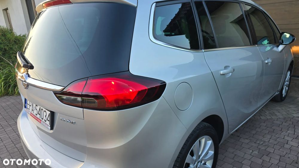 Opel Zafira - 10