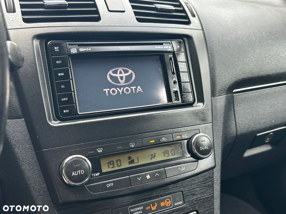 Toyota Avensis 2.0 D-4D Edition - 15