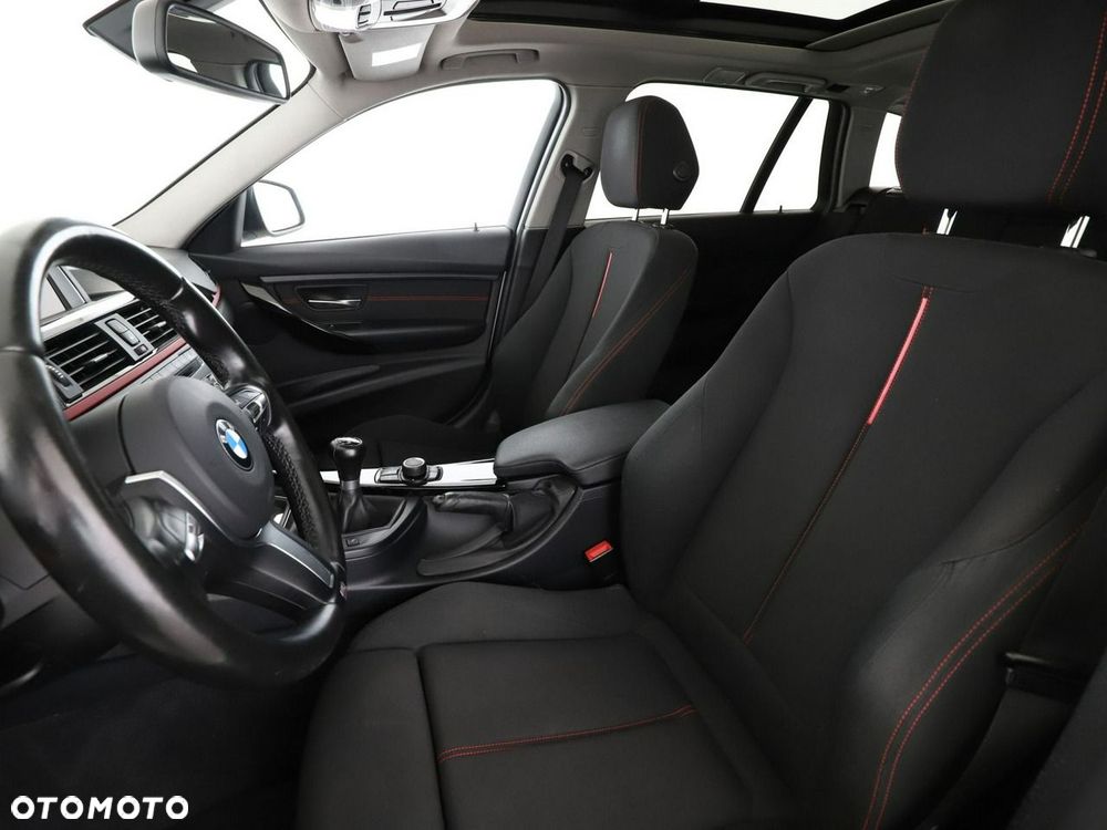 BMW Seria 3 318d - 14