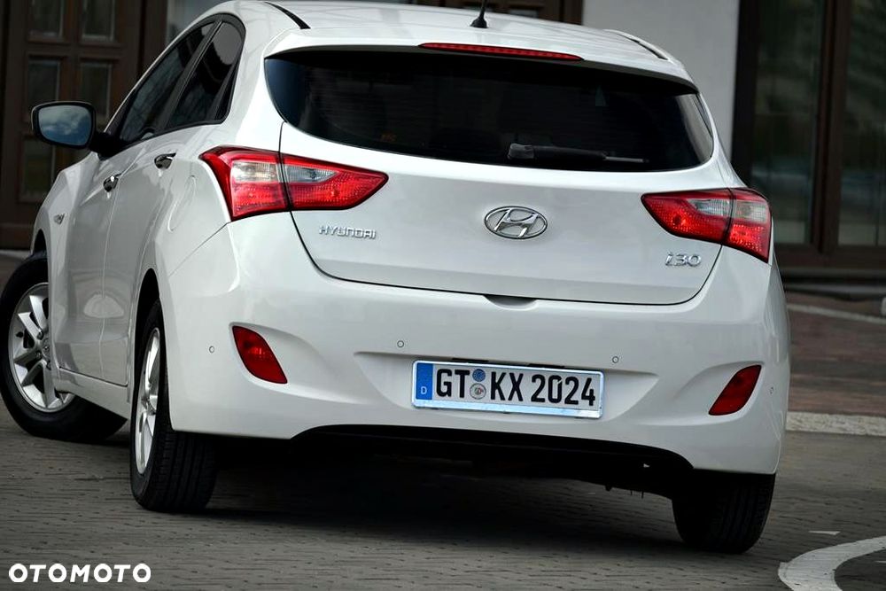 Hyundai i30 1.4 Fifa World Cup Edition - 24