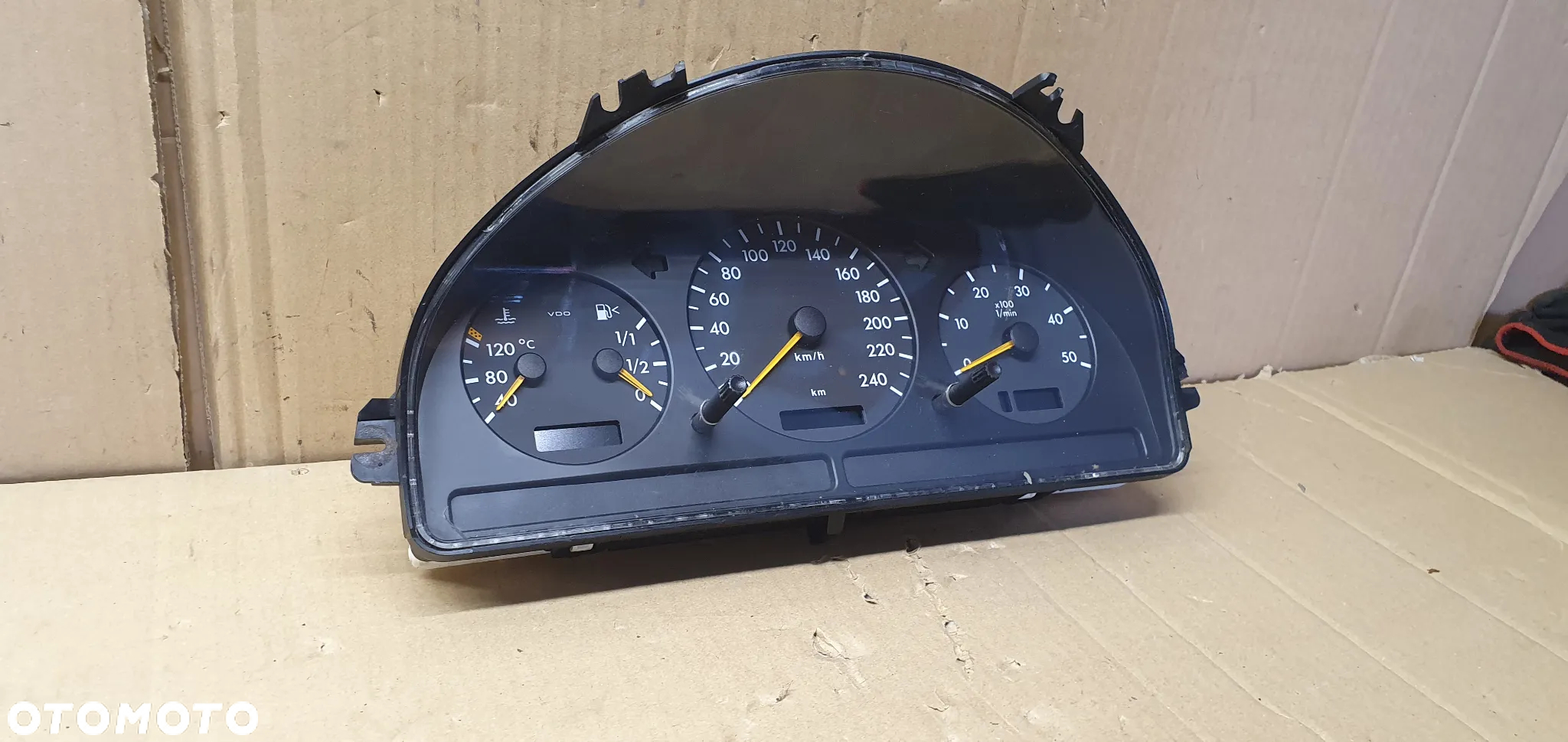 Licznik zegary Mercedes ML W163 4.0 CDI A1635405811 - 5