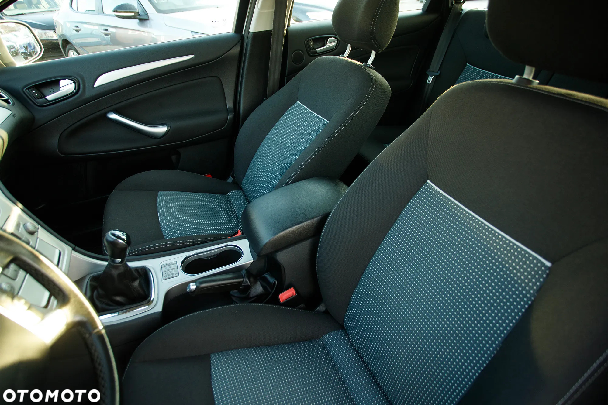 Ford Mondeo 2.0 FF Titanium - 22