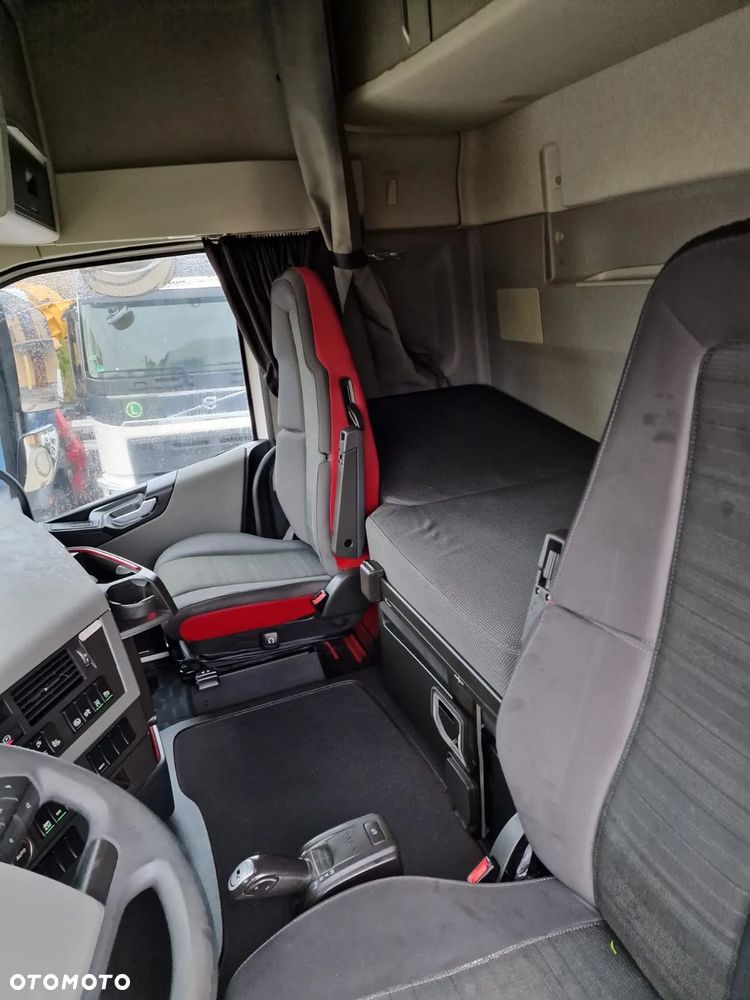Volvo FH 420 6x2 - 3