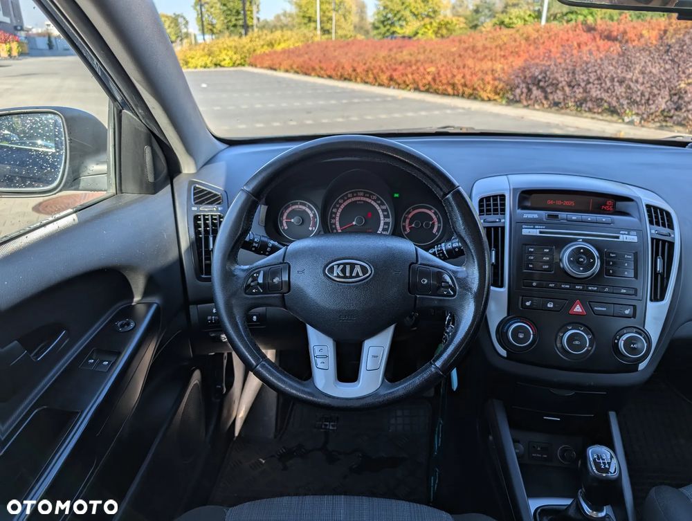 Kia Ceed Cee'd 1.4 L - 11