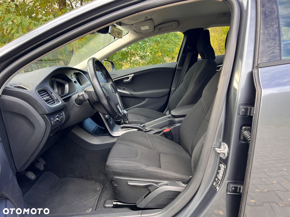 Volvo V40 D2 Kinetic - 22