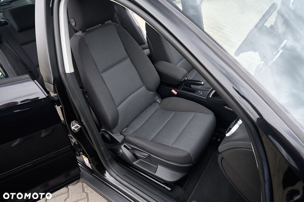 Audi A3 Sportback 1.6 Ambiente - 32