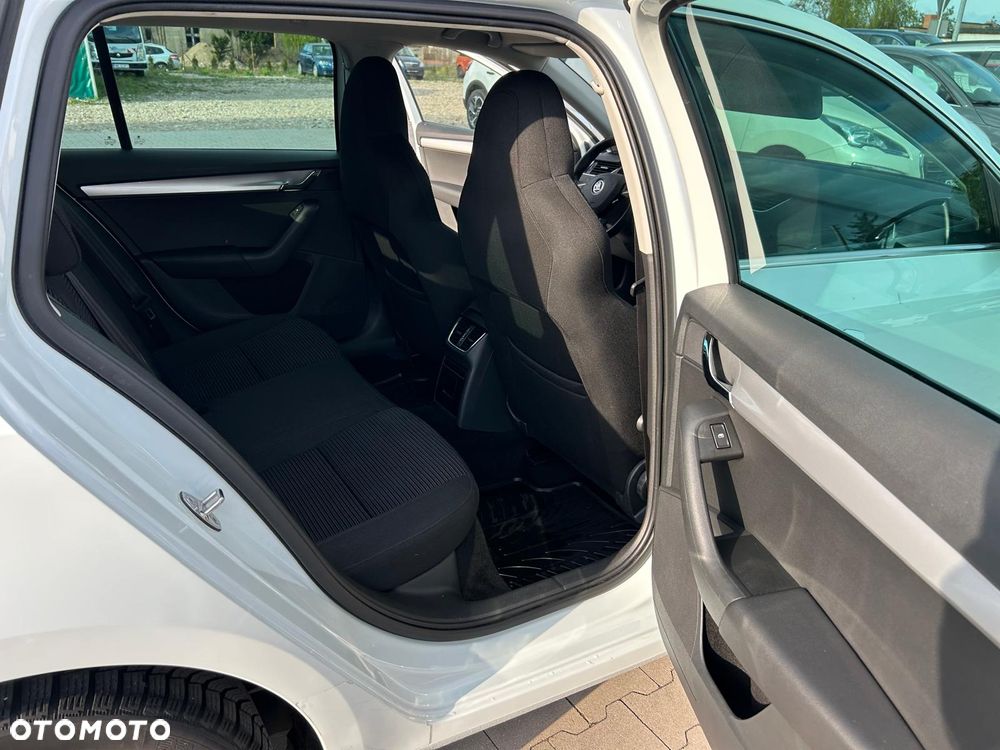 Skoda Octavia 2.0 TDI Elegance DSG - 21