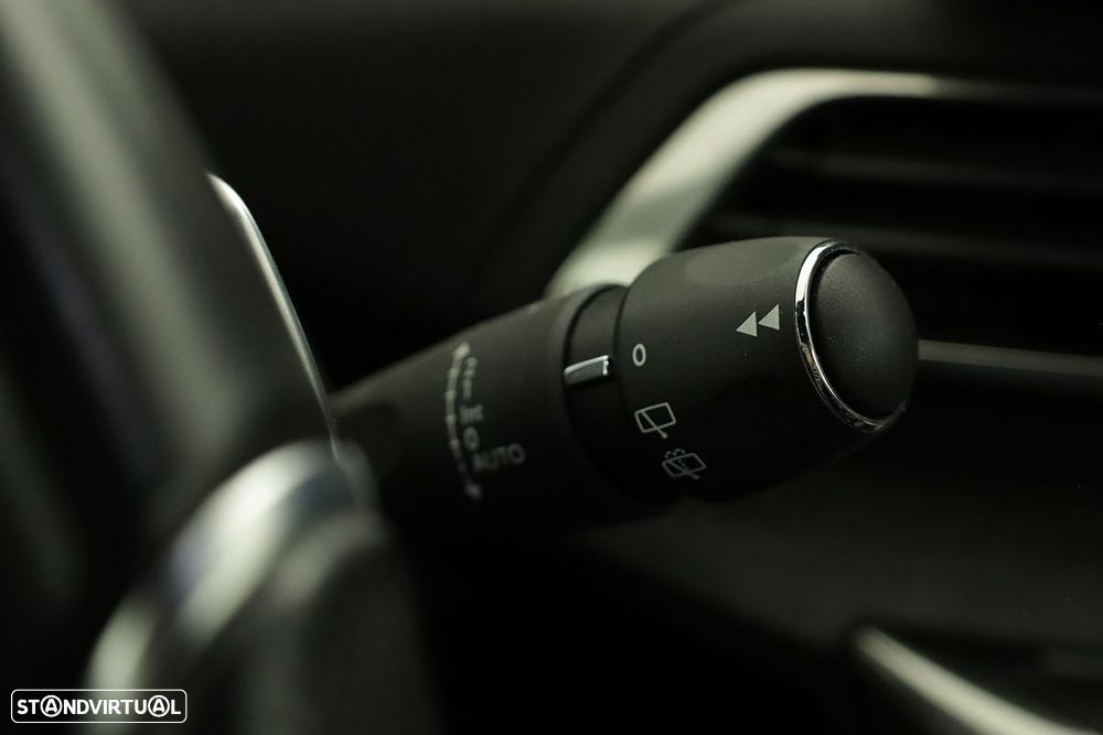 Peugeot 3008 1.2 Hybrid Allure e-DCS6 - 17