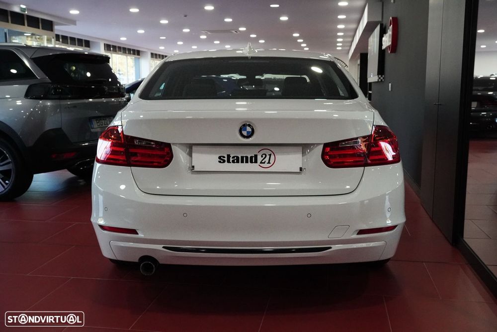 BMW 320 d Sport Line - 19