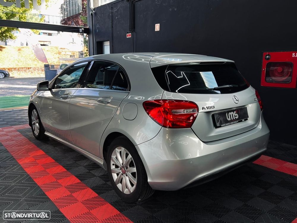 Mercedes-Benz A 180 d Urban - 11