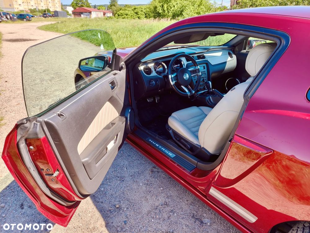 Ford Mustang 3.7 V6 Premium - 11
