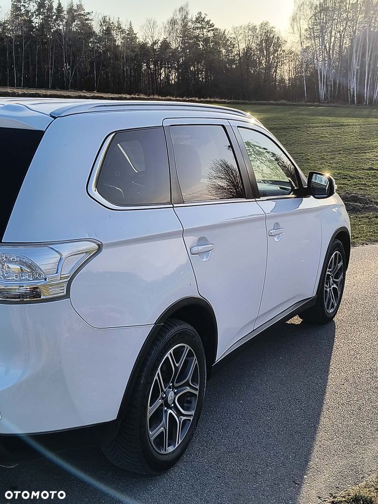 Mitsubishi Outlander 2.2 DID Instyle Navi 4WD - 12