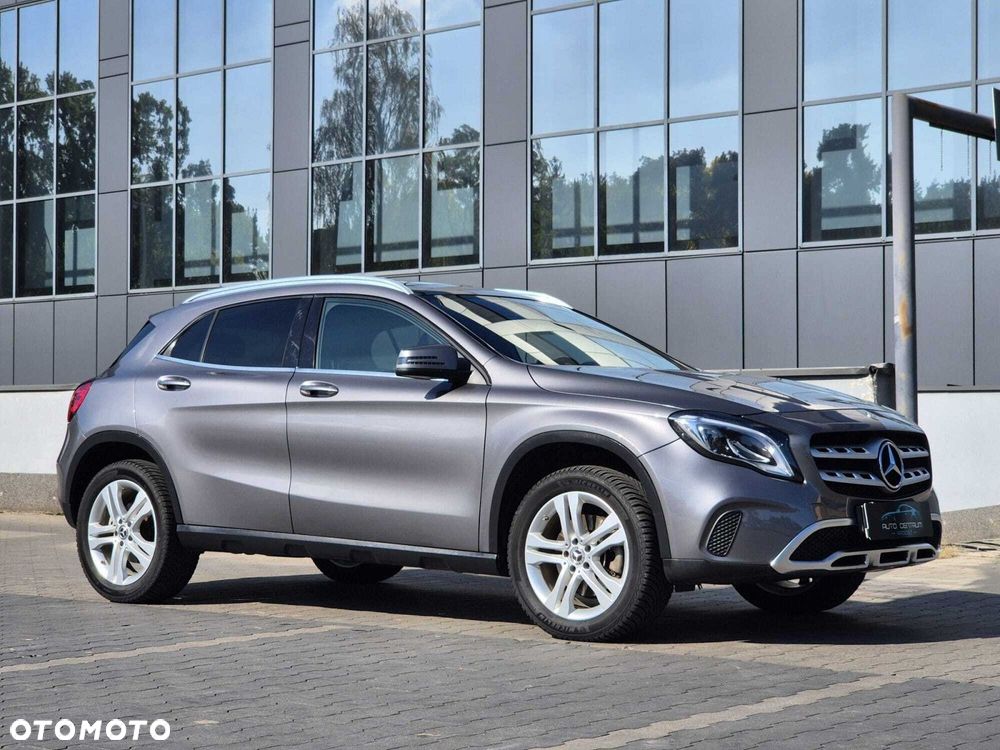 Mercedes-Benz GLA 250 4-Matic Urban - 10