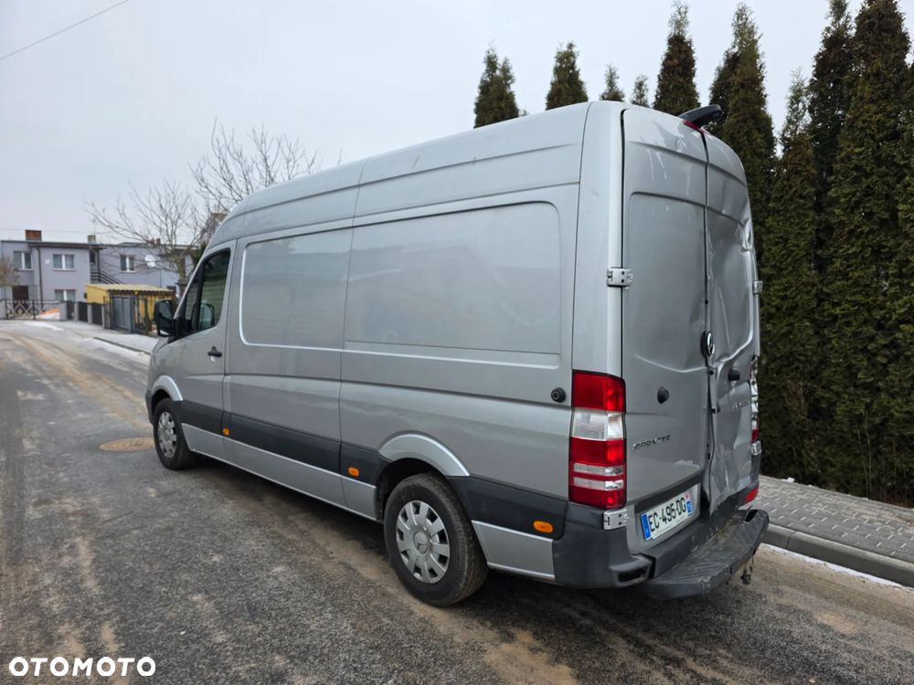 Mercedes-Benz Sprinter - 6