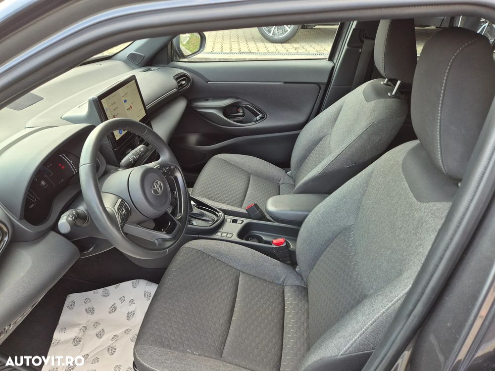 Toyota Yaris Cross 1.5 VVT-i HSD 4x2 Dynamic - 15