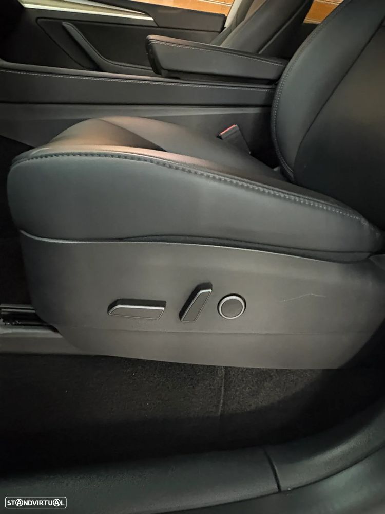 Tesla Model Y RWD - 16