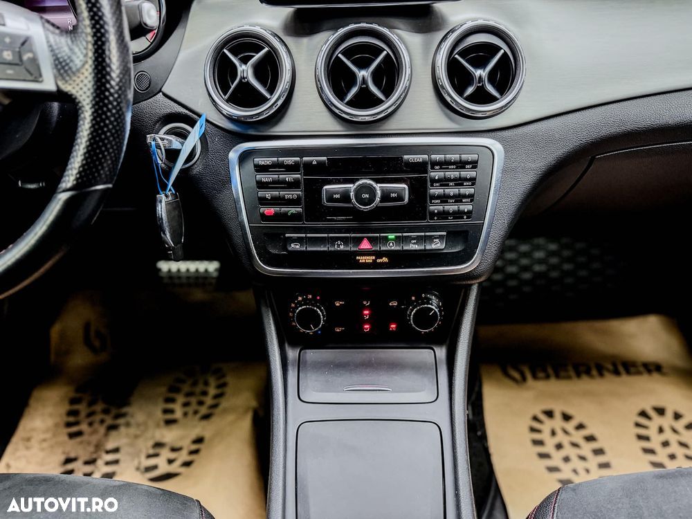 Mercedes-Benz GLA 220 CDI 4MATIC 7G-DCT AMG Line - 18