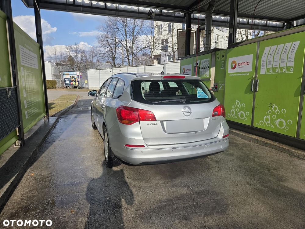 Opel Astra 1.4 T Essentia EU6 - 2