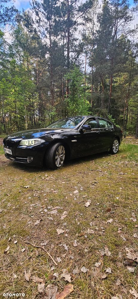 BMW Seria 5 528i xDrive Luxury Line - 4