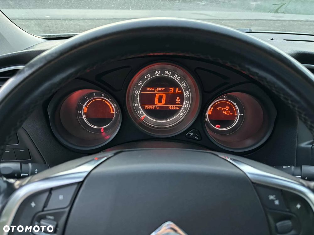Citroën C4 1.6 HDi Seduction - 23