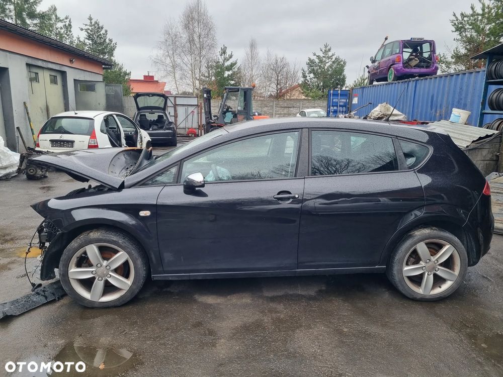 SEAT LEON II 05-12 2007 r. LC9Z błotnik ćwiartka lewy tył LT * - 1