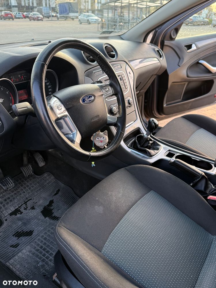 Ford Mondeo 1.6 T Gold X - 22