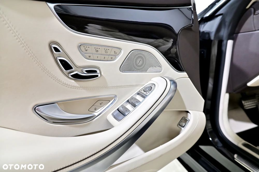 Mercedes-Benz Klasa S AMG 63 4-Matic+ 9G-TRONIC - 32