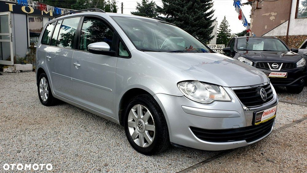 Volkswagen Touran - 28