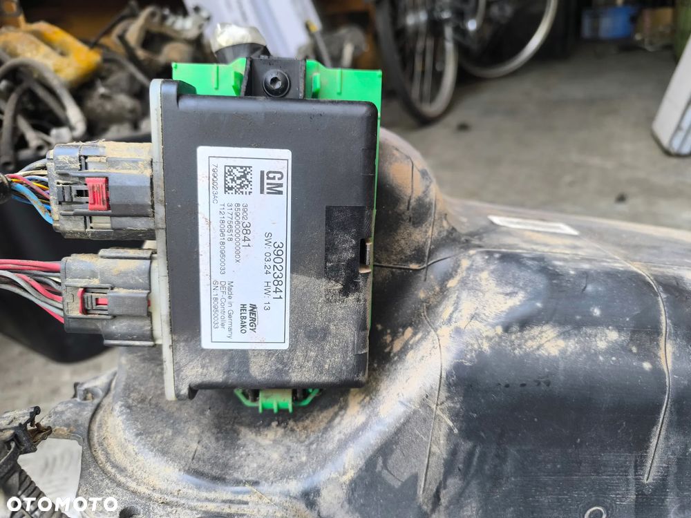 Kompletny zbiornik adblue z pompą Insignia B 2,0cdti