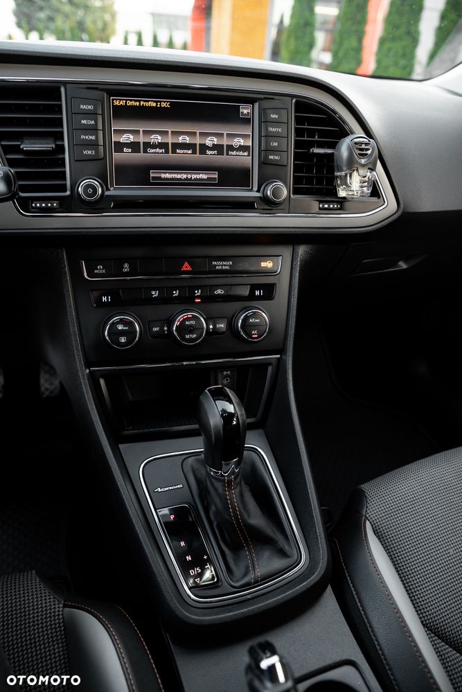 Seat Leon ST 2.0 TDI Start&Stop 4Drive DSG X-Perience - 39