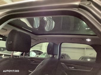 Jaguar F-Pace P400e AWD R-Dynamic HSE - 13