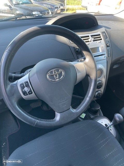 Toyota Yaris 1.4 D-4D Sol High P. MM - 9