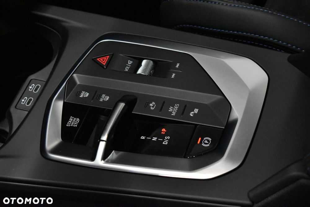 BMW Seria 2 220i mHEV - 16