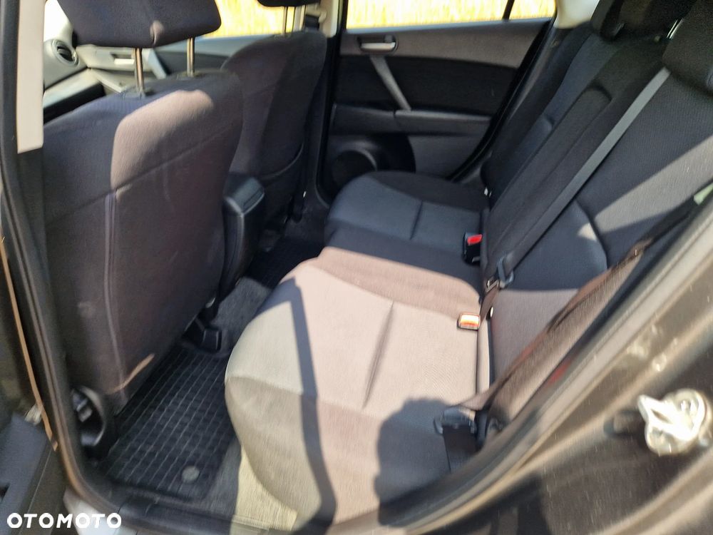 Mazda 3 2.0 Exclusive + - 14
