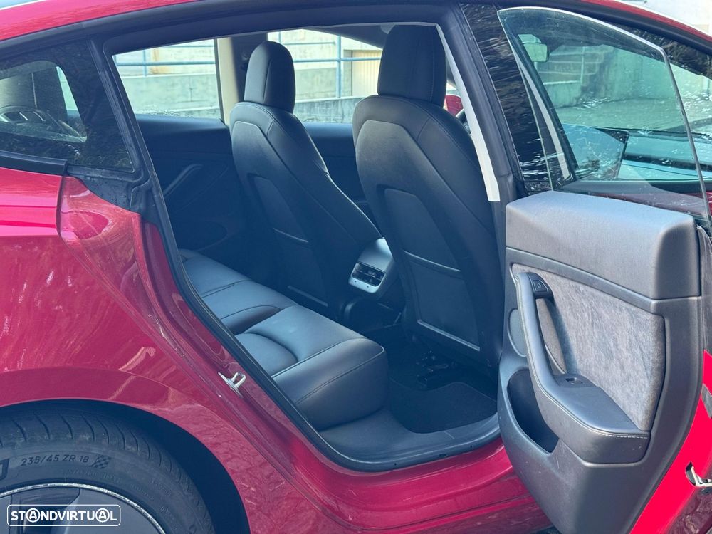Tesla Model 3 - 27