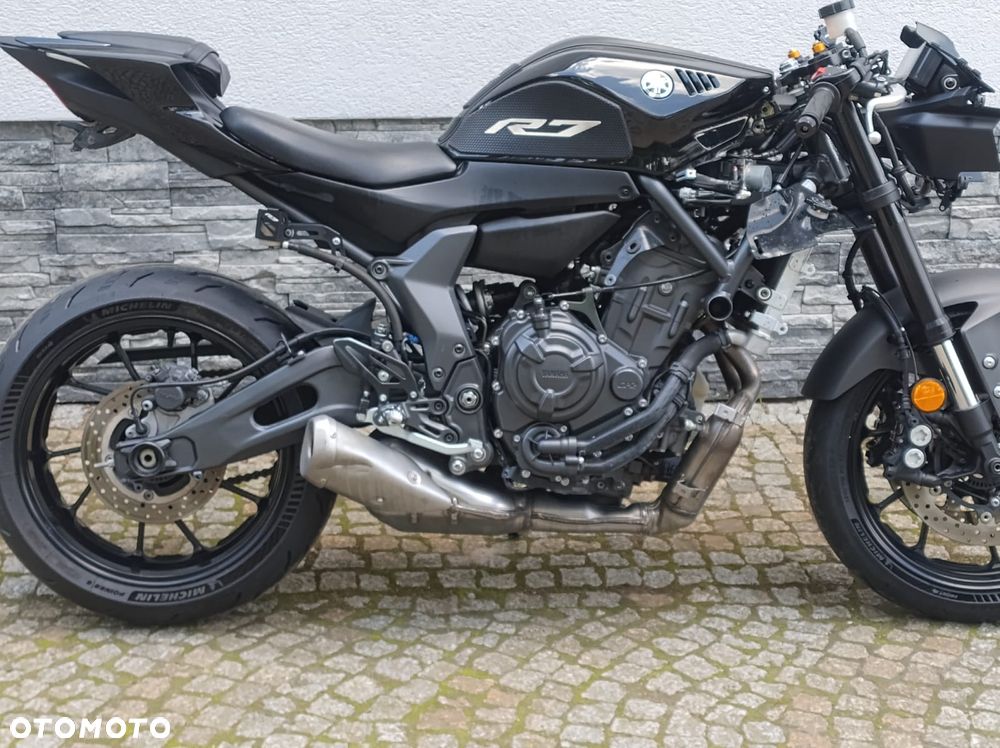 Yamaha R7 - 1