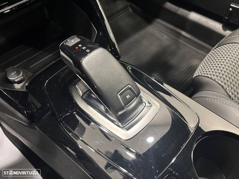 Peugeot 2008 1.2 PureTech GT EAT8 - 24