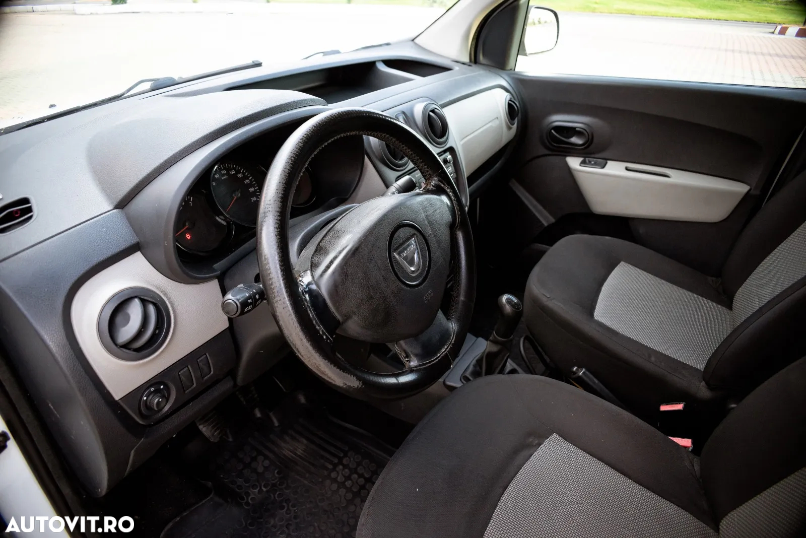 Dacia Dokker 1.5 dCi 90 CP Stepway - 10