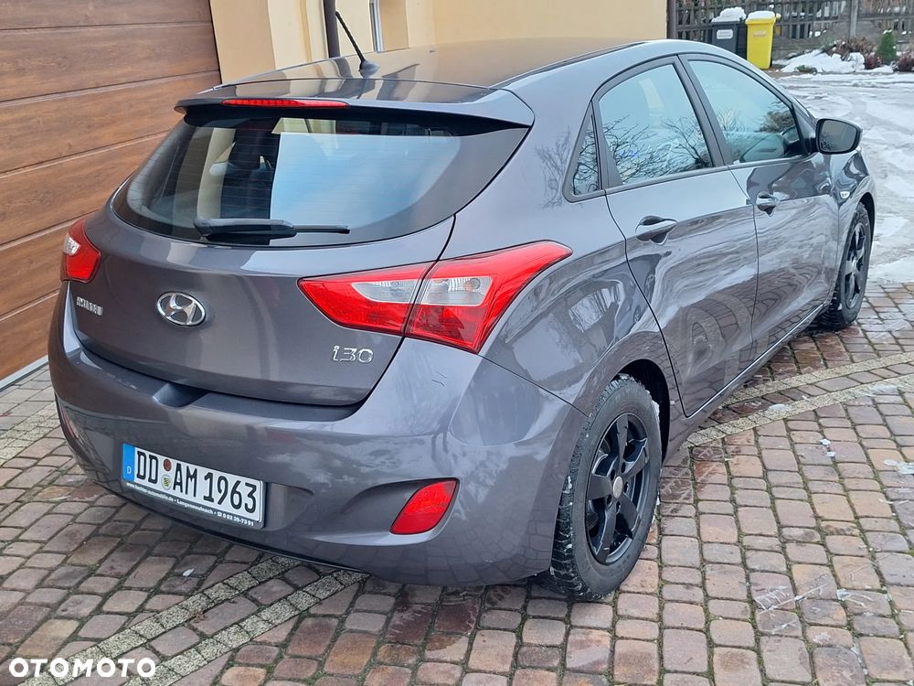 Hyundai i30 blue 1.4 YES Silver - 4