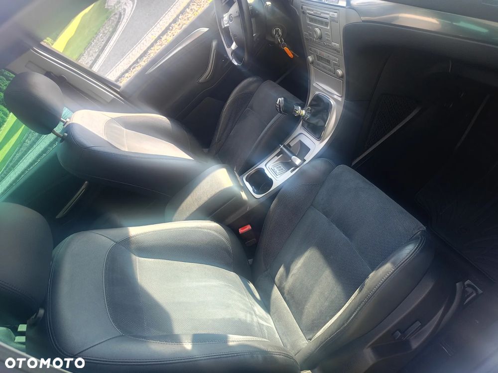 Ford S-Max - 9