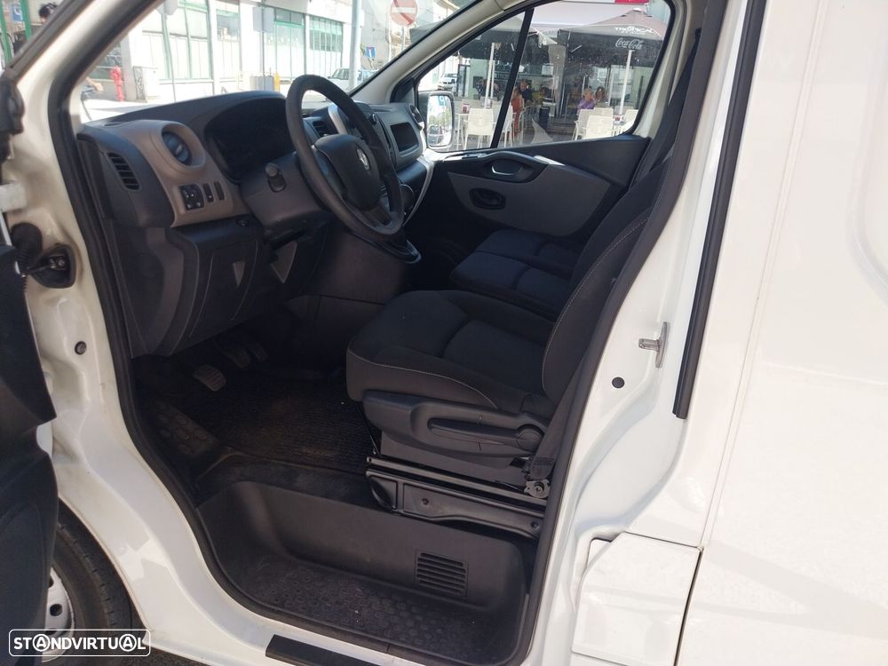 Renault Trafic 1.6 dCi L2H1 1.2T - 6