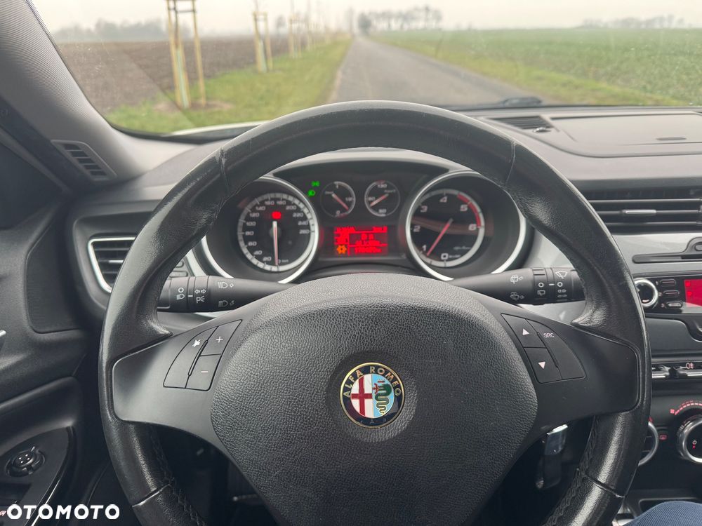 Alfa Romeo Giulietta 1.6 JTDM 16V - 9