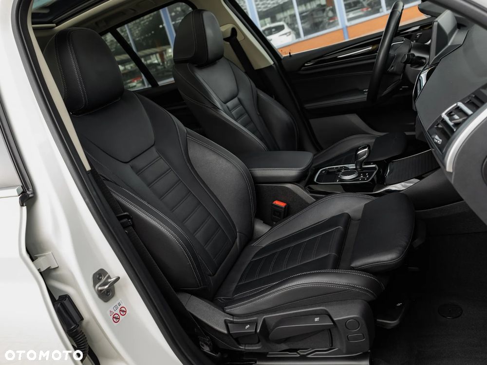 BMW X3 sDrive18d sport - 27