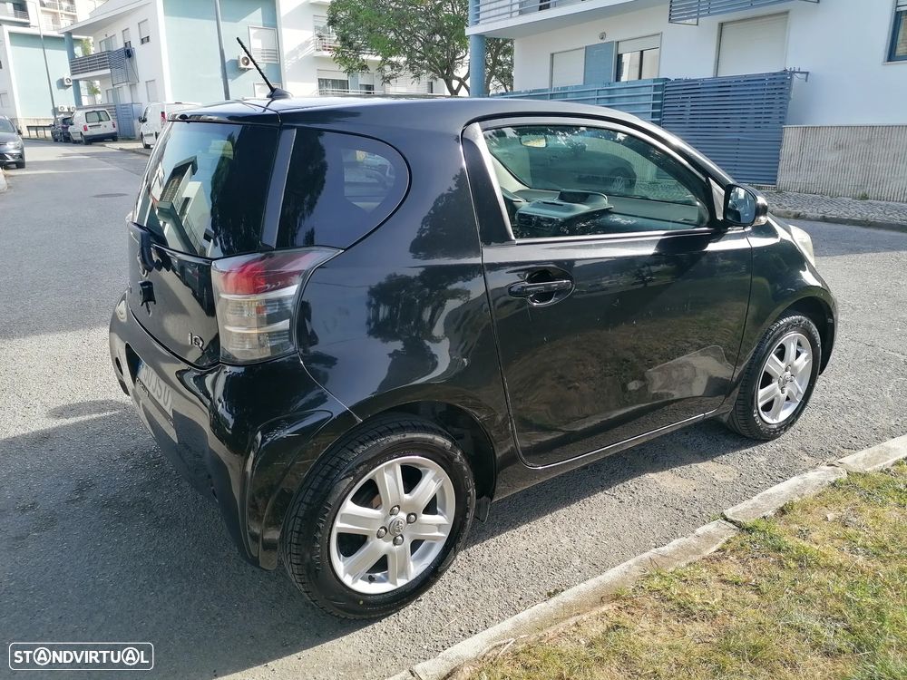 Toyota iQ 1.0 VVT-i Essential+AC - 5