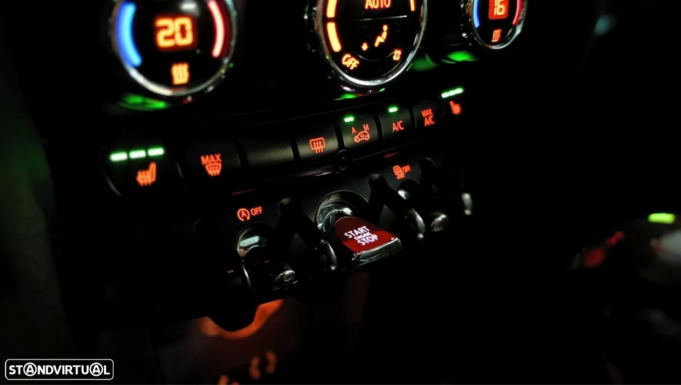 MINI 5 Portas Cooper SD Auto - 43