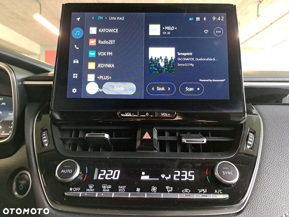 Toyota Corolla 1.8 Hybrid Comfort - 22