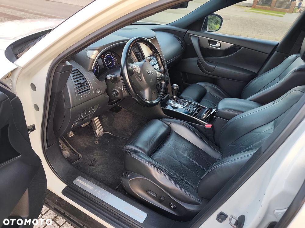 Infiniti Q70 3.0d S - 13